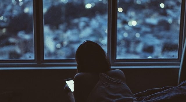 5 Situations When a Guy stops Texting you Everyday